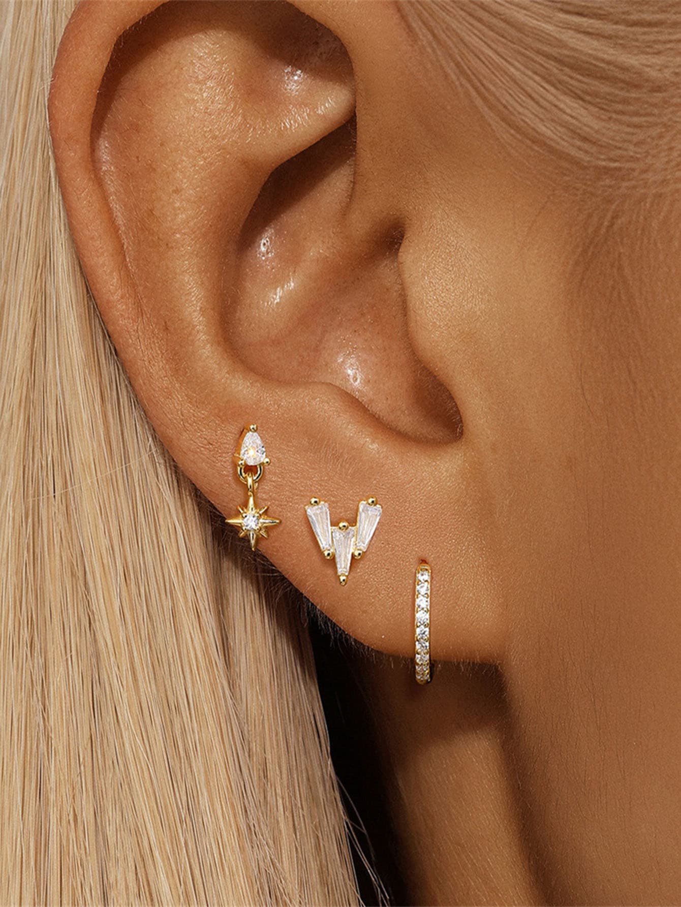 Luisa – Nježne naušnice sa sjajnom teksturom