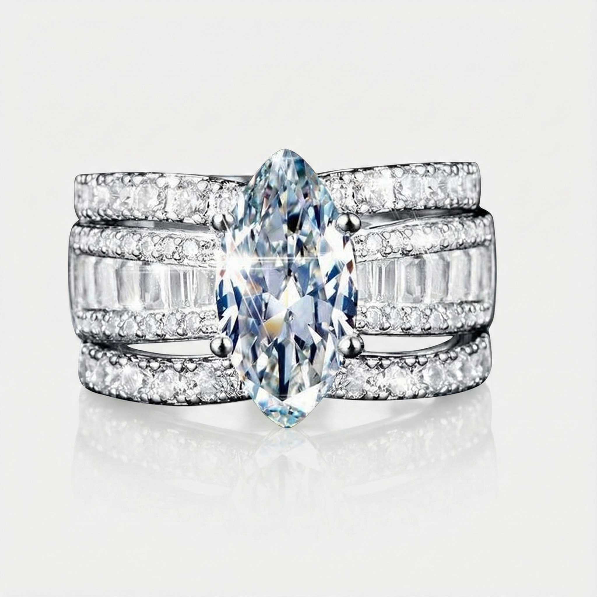 Veronika – Prsten s dijamantima i zlatnim detaljima