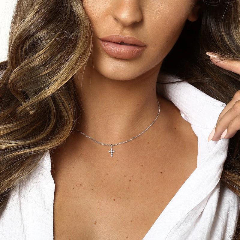 Annika – Srebrna narukvica s tankim karikama