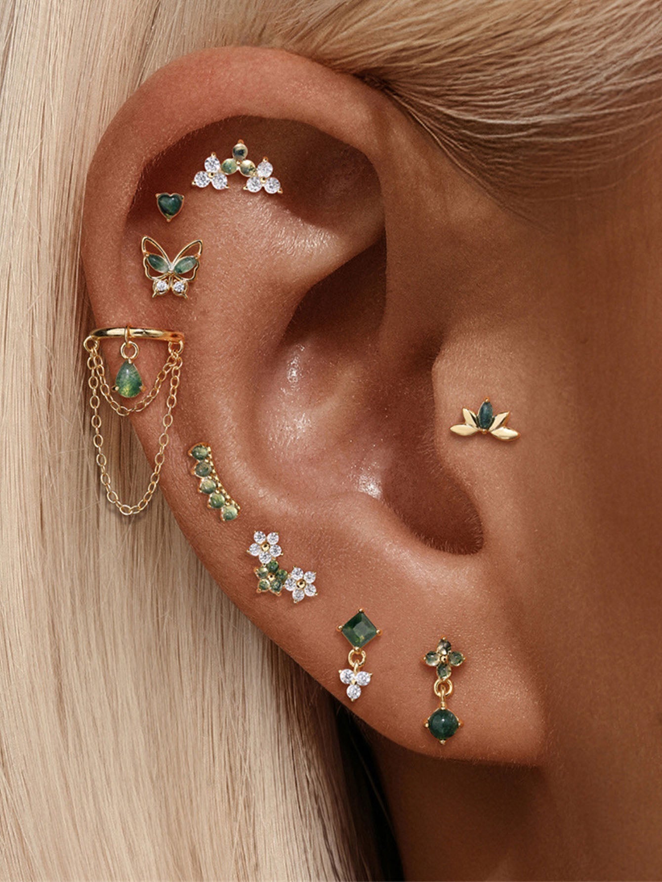 Annika – Zlatne naušnice čistog i modernog oblika